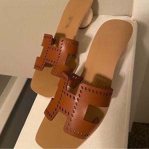 H Sandal leather ball heel